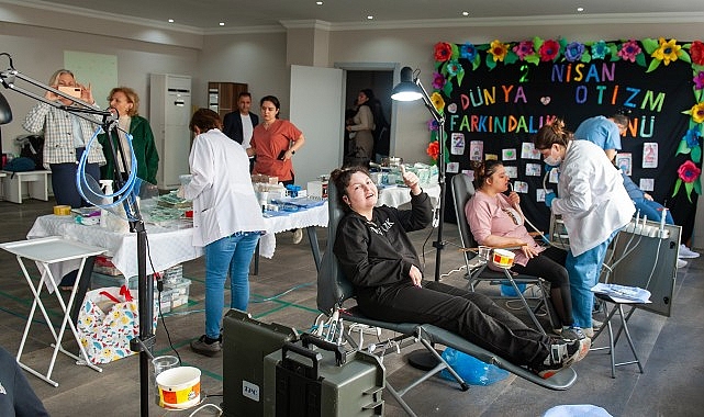 Karşıyaka Belediyesi’ne bağlı Kısa Süreli Engelli Dinlenme Merkezi üyeleri ağız