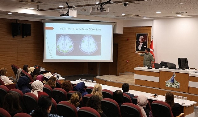 Kartepe Belediyesi personel eğitimlerini sürdürmeye devam ediyor. Belediye personeline farkındalığı