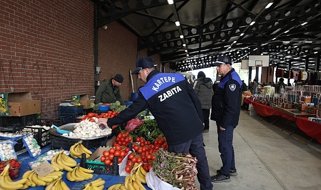 Kartepe Belediyesi, ilçede kurulan pazarlarda denetimlerine ara vermeden devam ediyor.