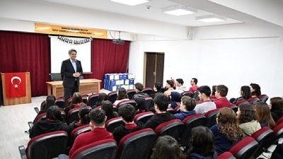 Kartepe Belediye Başkanı Av. M. Mustafa Kocaman, "Gençlik Buluşmaları" kapsamında