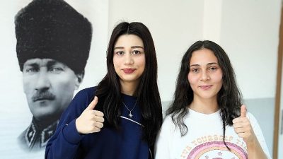 Keçiören Belediyesi, gençlere yönelik sosyal ve kültürel hizmetlerin yanı sıra