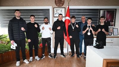 Kemer Belediyesi Kick Boks Takımı sporcuları, Yeşilay Türkiye Kick Boks