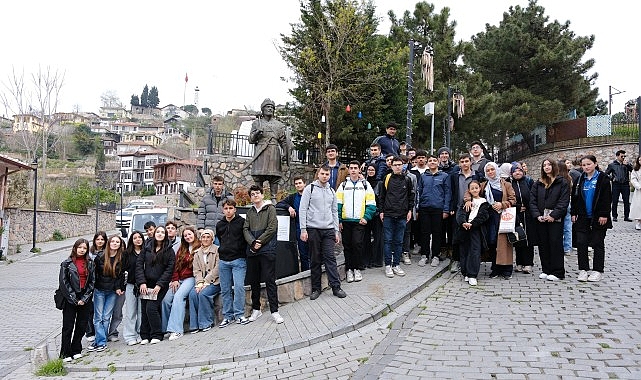 Kocaeli Büyükşehir Belediyesi’nin hayata geçirdiği “Bir Kitap, Bir Şehir, Bir