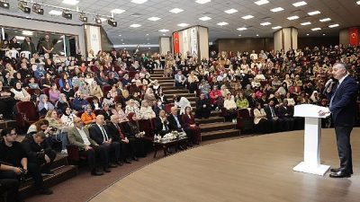 Kocaeli Büyükşehir Belediyesi KO-MEK’in yıl sonu ilçe sergilerinin dördüncüsü Darıca’da
