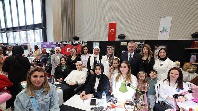 KO-MEK yıl sonu sergilerinin altıncısı İzmit’te açıldı. Kocaeli Büyükşehir Belediye