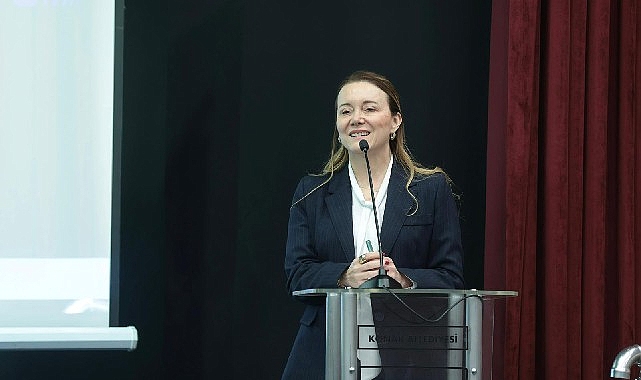 2025 Yılı Faaliyet Raporu’nun kabul edildiği Konak Belediye Meclisi’nde konuşan