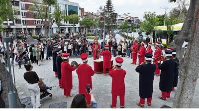 Konya Büyükşehir Belediyesi bünyesinde faaliyet gösteren Bando ve Mehter Takımı,