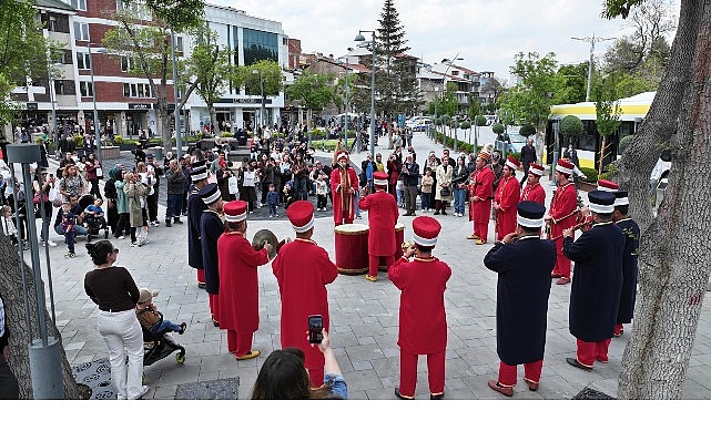 Konya Büyükşehir Belediyesi bünyesinde faaliyet gösteren Bando ve Mehter Takımı,