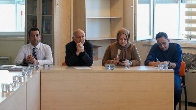 Maltepe Belediyesi yetkilileri, muhtarlarla bir araya geldi. Toplantıda mahallelere ilişkin