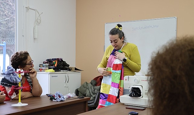 Maltepe’de çevre bilincini artırmaya yönelik çalışmalar kapsamında geri dönüştürülebilir atıklar