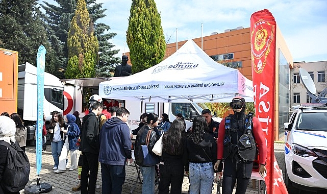 Manisa Büyükşehir Belediyesi, afet bilincinin artırılması amacıyla düzenlenen “Afetlerde İnsan