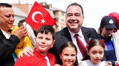 23 Nisan Ulusal Egemenlik ve Çocuk Bayramı, Manisa Cumhuriyet Meydanı’nda