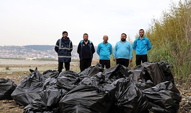 Kocaeli Büyükşehir Belediyesi’nin Mavi Takım ekipleri, sürdürülebilir çevre hedefi doğrultusunda