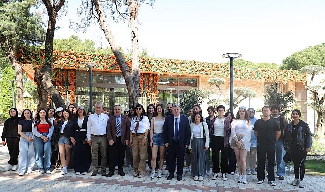 Geleceğin restorasyon uzmanları, sokak sağlıklaştırma projesiyle kent tarihini ayağa kaldırmak