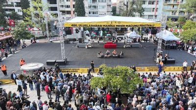 486. Uluslararası Manisa Mesir Macunu Festivali kapsamında düzenlenen söyleşiye katılan