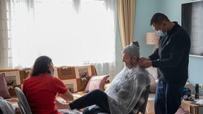 Milas Belediyesi, engelli, yaşlı ve ihtiyaç sahibi bireylere yönelik yürüttüğü