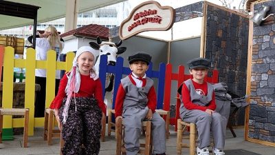 Kocaeli Büyükşehir’in İzmit Milli İrade Meydanı’nda organize ettiği 23 Nisan