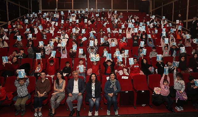 Nilüfer Belediyesi’nin düzenlediği Çocuklara Kitap Söyleşileri’nin konuğu yazar Ebru Akkaş