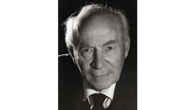 İstanbul Büyükşehir Belediyesi Şehir Tiyatroları, kurucusu, yönetmen, oyuncu ve yapımcı Muhsin