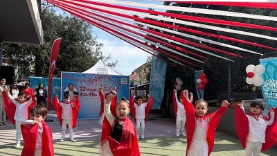 Nilüfer Belediyesi bünyesindeki kreşlerde eğitim gören çocuklar, 23 Nisan Ulusal