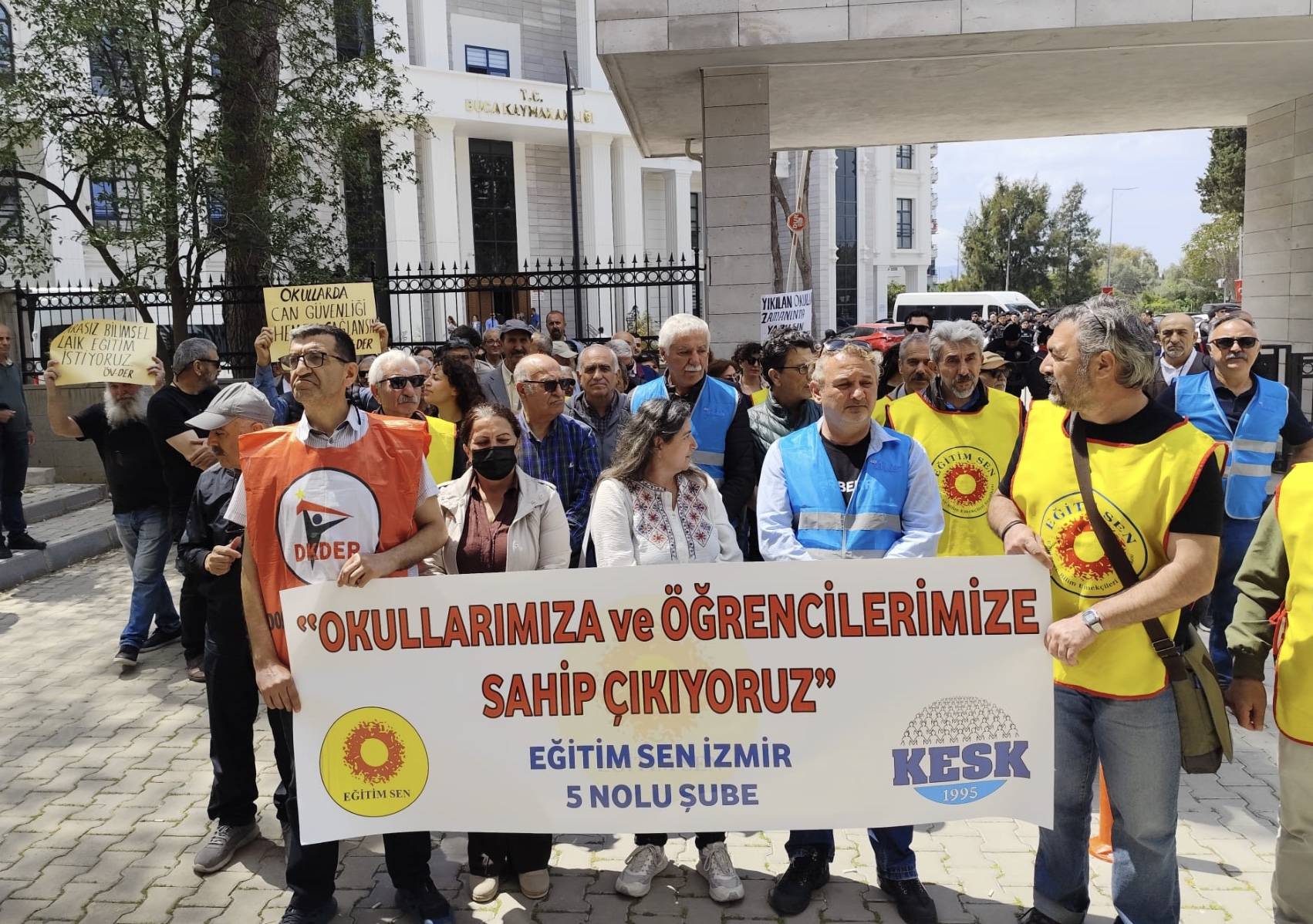 "Öğrencilere İstiklal Marşından Sonra Dini Tören Yapın Talimatı Verildi" İddiası!