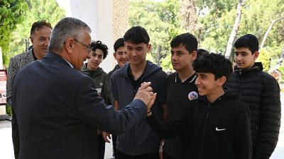 Kemer Belediye Başkanı Necati Topaloğlu, Kemer Merkez Mesleki ve Teknik