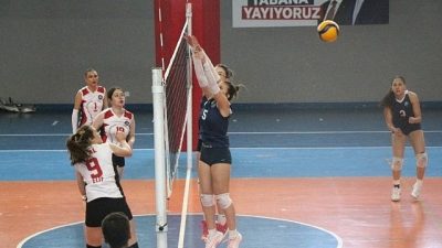 Tire Öğretmen Melahat Aksoy Sosyal Bilimler Lisesi Kız Voleybol Takımı
