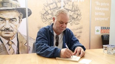 Bursa’da edebiyatın buluşma noktası haline gelen TÜYAP Bursa Kitap Fuarı,