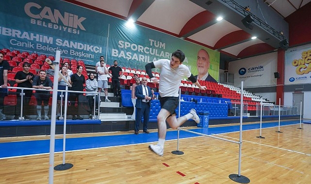 Canik Belediyesi'nin ücretsiz Akademiye Hazırlık Kursları bir kez daha POMEM