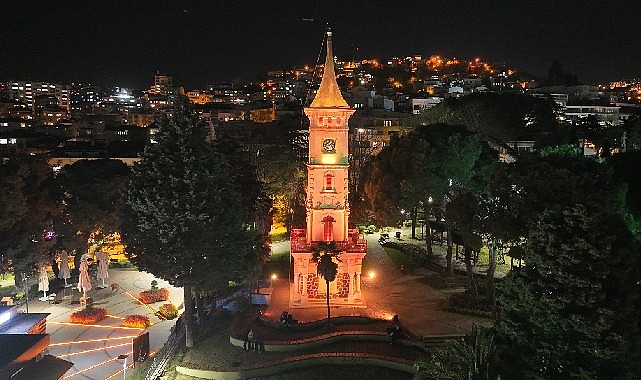 Kocaeli Büyükşehir Belediyesi, İzmit Saat Kulesi’nde yürüttüğü restorasyon çalışmalarının tamamlanmasının