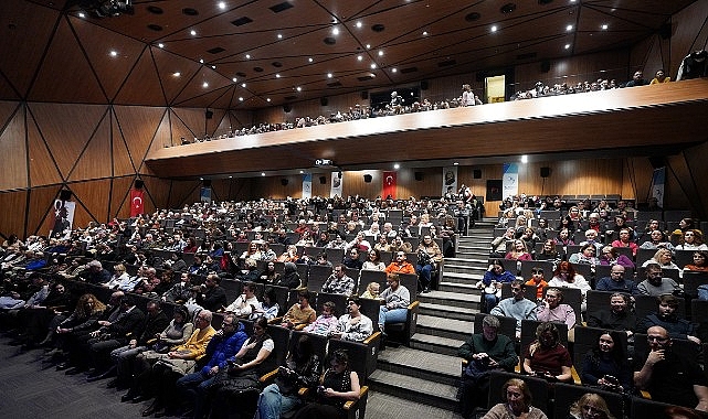 Beylikdüzü Belediyesi, Nisan ayı boyunca tiyatrodan konsere uzanan geniş program
