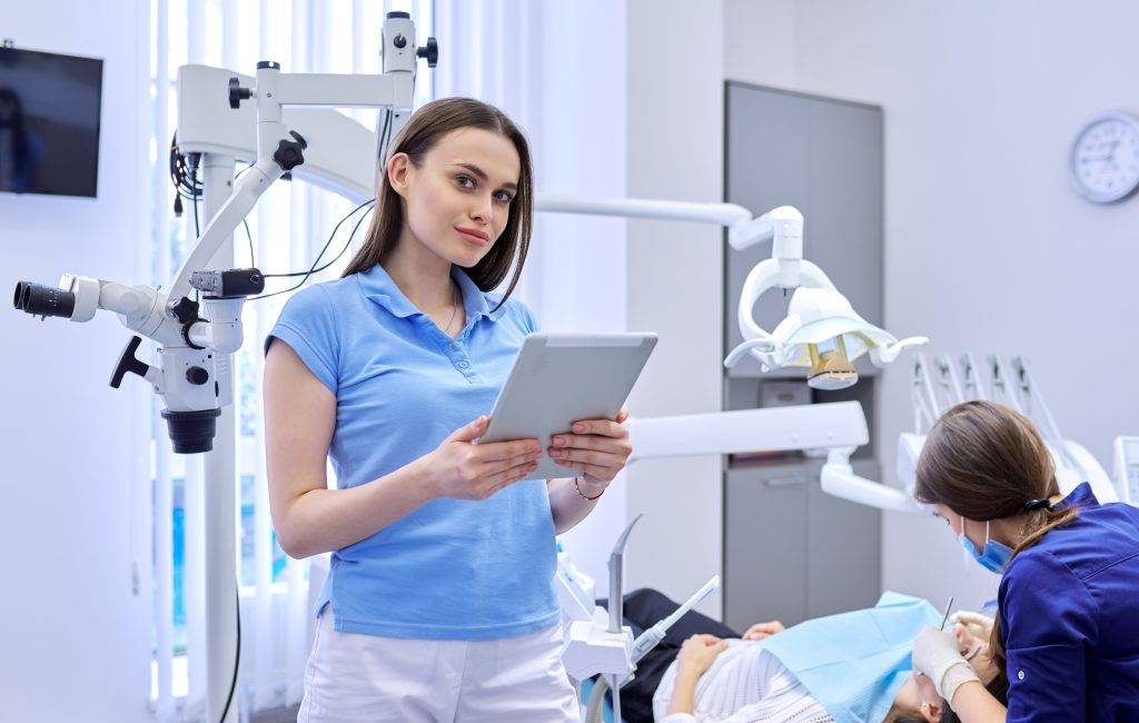 Yeniyol Grup Başkan Vekili Selçuk Özdağ, diş hekimlerinin istihdamı ve