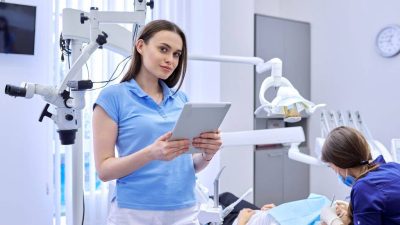 Yeniyol Grup Başkan Vekili Selçuk Özdağ, diş hekimlerinin istihdamı ve