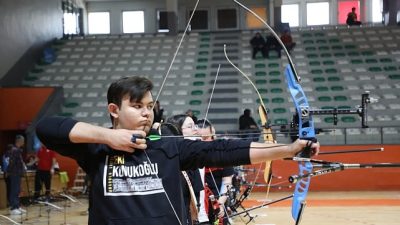 İnegöl Belediyesi 9. Okullar Arası Spor Festivali kapsamında okçuluk branşı