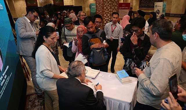 Üsküdar Üniversitesi Kurucu Rektörü, Psikiyatrist Prof. Dr. Nevzat Tarhan ve