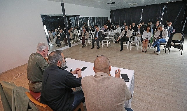 Karşıyaka’nın mimari kimliği, Çatı Bostanlı’da düzenlenen söyleşide uluslararası bakış açısıyla