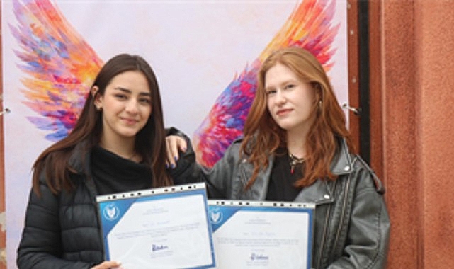 İzmir’de düzenlenen YU AI Video Fest, yapay zeka ile yaratıcı