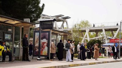 Kocaeli Büyükşehir Belediyesi, toplu taşımada bilgiye erişimi kolaylaştıran Yolcu Bilgilendirme