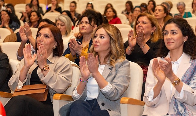 Menopozda hormon tedavisinden beslenmeye, kemik sağlığından cinsel yaşama kadar merak