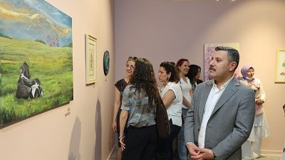 Küçükçekmece Belediyesi Güzel Sanatlar Akademisi'nde eğitim alan 102 öğrencinin, 124