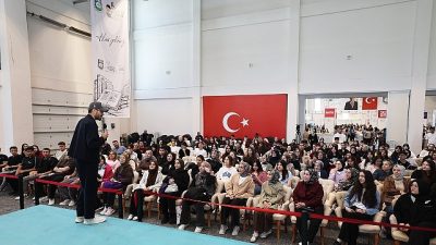 Karaman Belediyesi tarafından bu yıl 6.'sı düzenlenen Karaman Kitap Günleri'nde