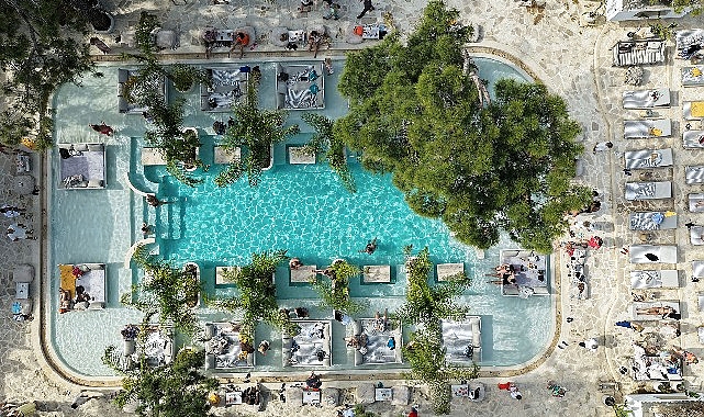 Kemer Belediyesi ile Hello Otel iş birliğince Kemer'e gelen 650