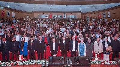 Keçiören Belediyesi tarafından düzenlenen “Ahmet Özhan Konseri ve Söyleşi Programı”
