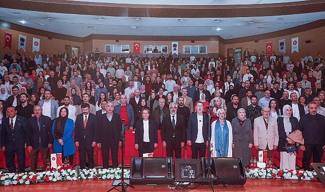 Keçiören Belediyesi tarafından düzenlenen “Ahmet Özhan Konseri ve Söyleşi Programı”