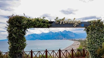 Türk turizminin başkenti Antalya’da yaz sezonu hazırlıkları tüm hızıyla sürürken,