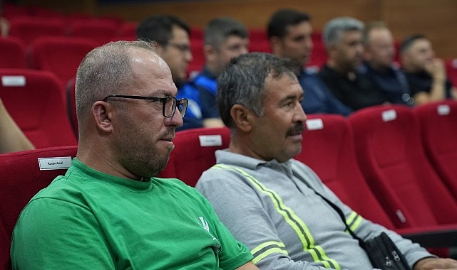 Aliağa Belediyesi’nde Güvenli Sürüş ve Şiddetle Mücadele Semineri Aliağa Belediyesi personeline yönelik olarak, Jandarma Genel Komutanlığı Asayiş Daire