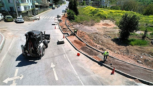 Başiskele’de trafik akışına yeni dokunuşlar Kocaeli Büyükşehir Belediyesi, Başiskele ilçesinde trafik akışını daha düzenli ve