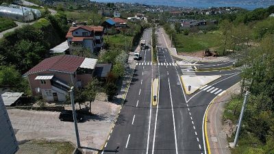 Başiskele’de yeni kavşak hizmete açıldı Kocaeli Büyükşehir Belediyesi, Başiskele ilçesi Aydınkent Mahallesi ve Yuvacık Yakacık