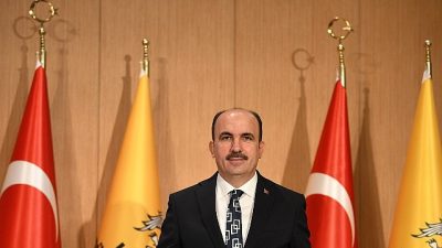 Konya Büyükşehir Belediye Başkanı Uğur İbrahim Altay, 31 ilçedeki ortaokul