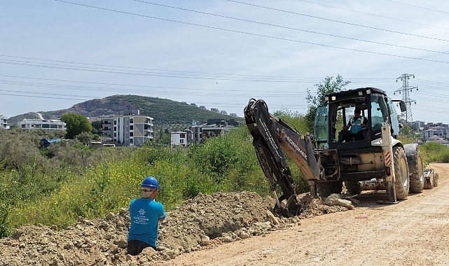 Çerçioğlu’nun öncülüğünde kent genelinde sürdürülen altyapı yatırımları aralıksız devam ediyor.